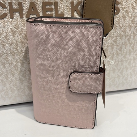 Michael Kors Medium Saffiano Leather Wallet
Powder Blush
NWT 
L - Picture 6 of 16